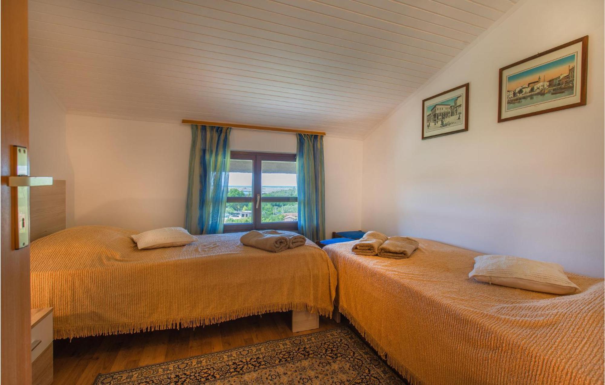 Amazing Apartment In Secovlje With Kitchen 외부 사진