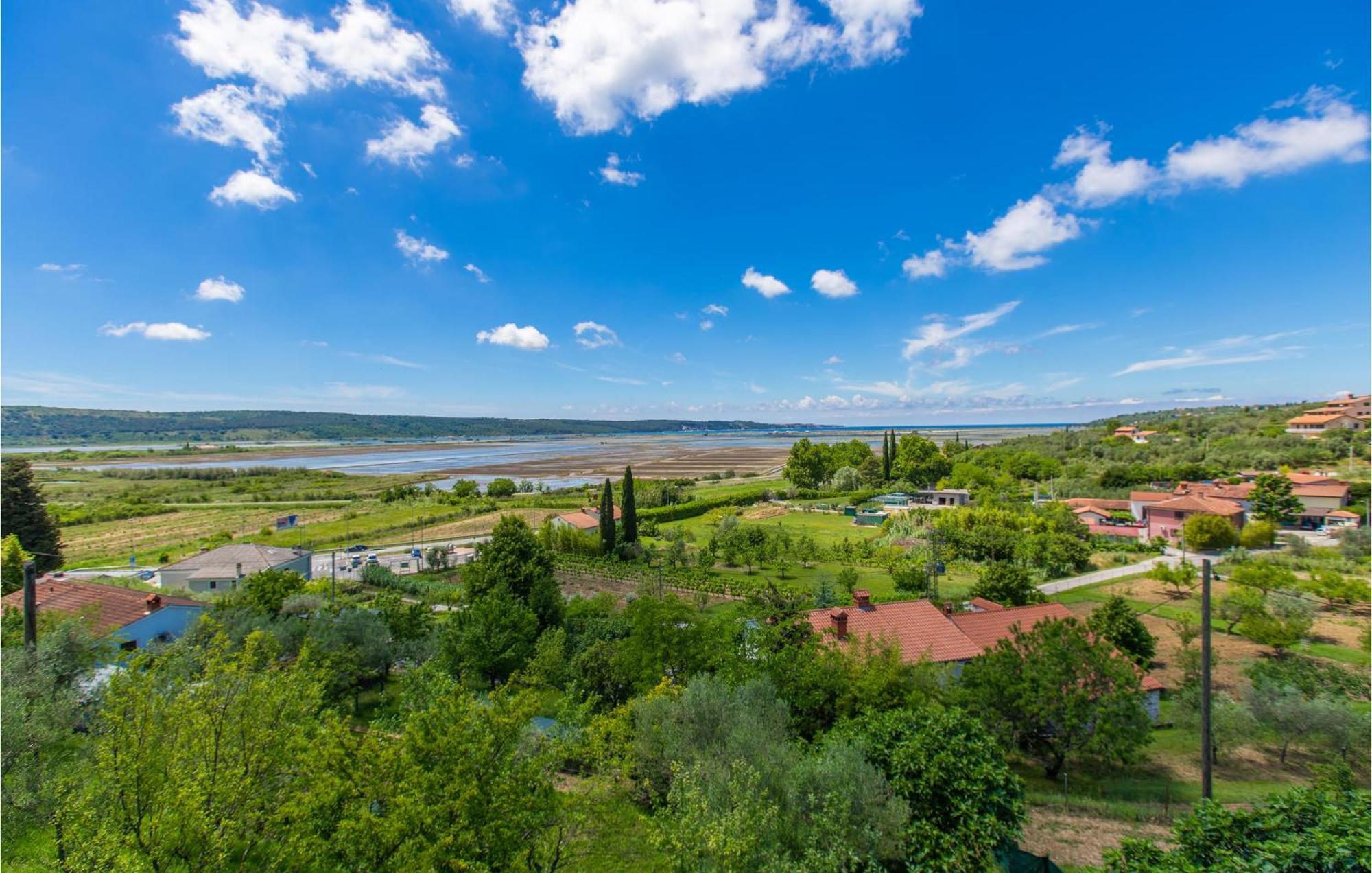 Amazing Apartment In Secovlje With Kitchen 외부 사진