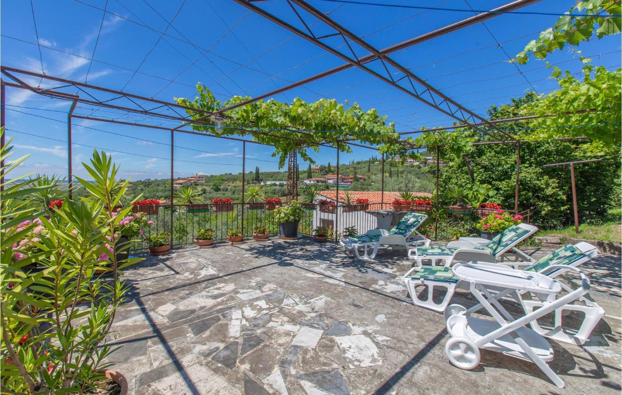 Amazing Apartment In Secovlje With Kitchen 외부 사진